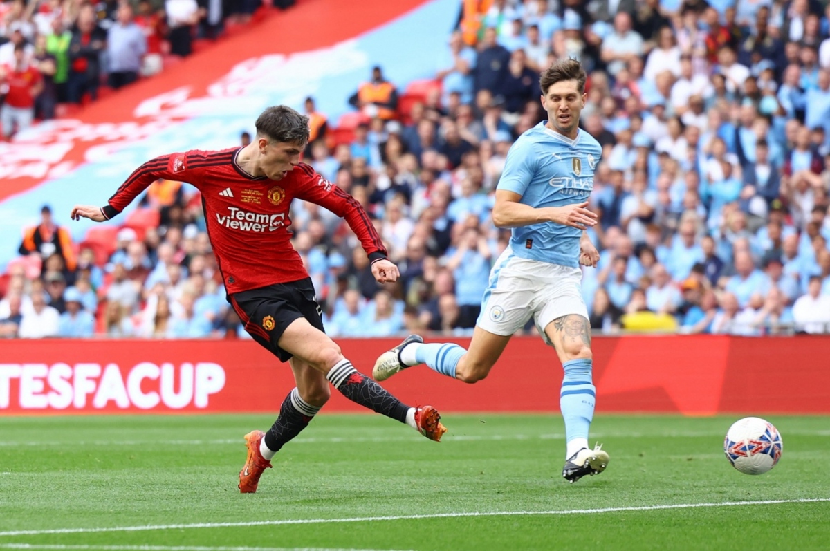 Garnacho và Mainoo lập công, MU đả bại Man City để đăng quang FA Cup