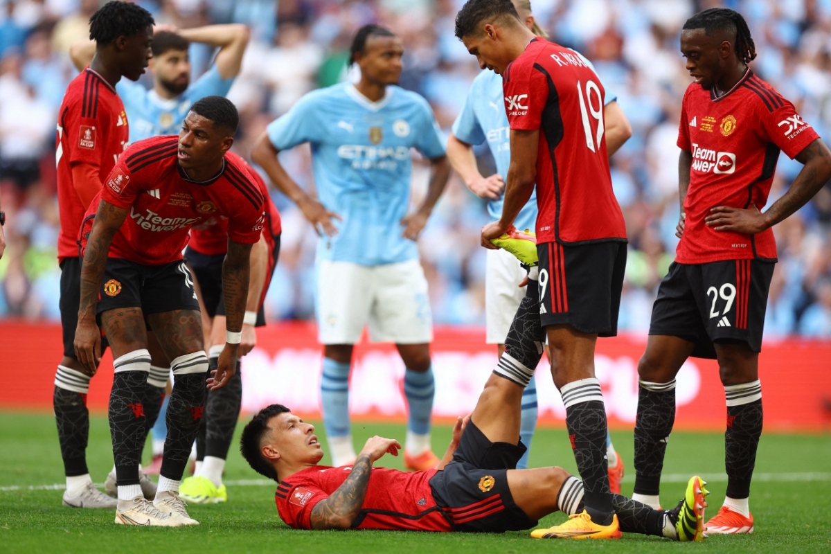 Garnacho và Mainoo lập công, MU đả bại Man City để đăng quang FA Cup