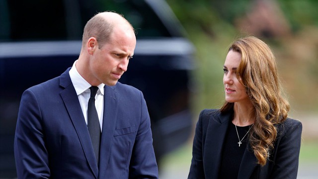 Vợ chồng Thân vương William và Vương phi Kate chia sẻ thông điệp cảm động trên mạng xã hội - Ảnh 1.