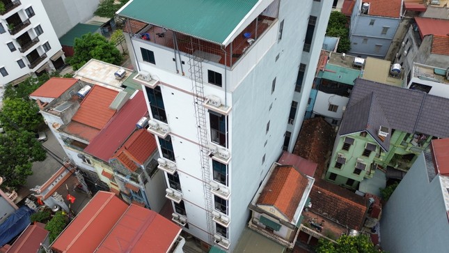 Chiêu độc của chủ chung cư mini biến tòa nhà 6 tầng thành 12 tầng khiến cán bộ lúng túng khi xử lý - Ảnh 1.