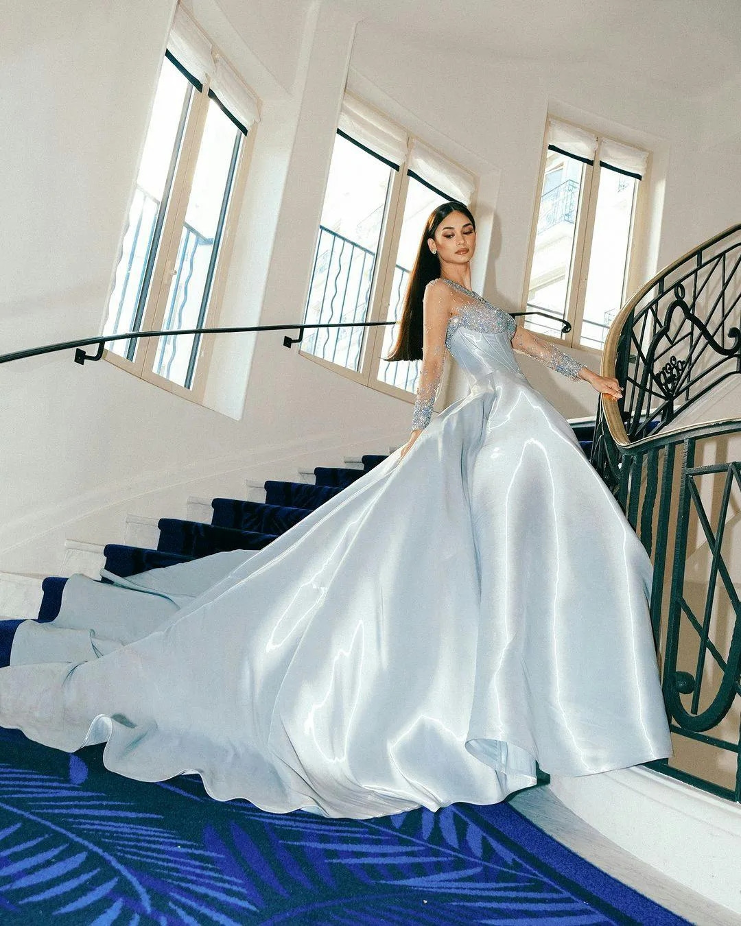 Thời trang sành điệu của Miss Universe Pia Wurtzbach tại Cannes 2024 - Ảnh 8.