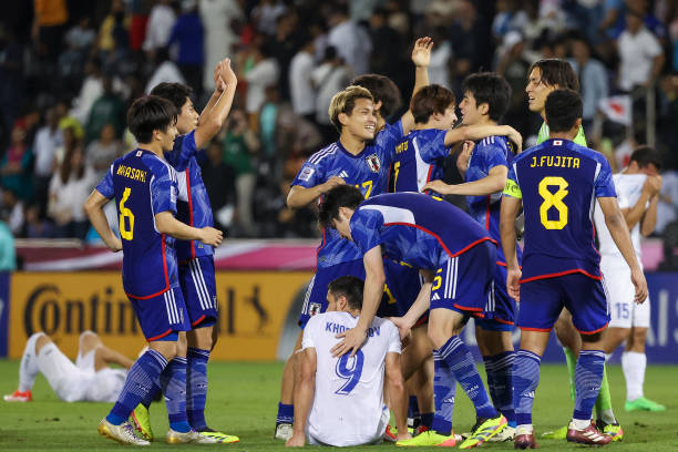Nghiệt ngã đá bay cơ hội ở phút bù giờ thứ 9, U23 Uzbekistan khóc như mưa nhìn U23 Nhật Bản lên ngôi ở giải châu Á - Ảnh 4.