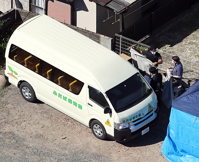 Vụ bé trai 5 tuổi tử vong vì bị bỏ quên trên xe bus của trường từng gây rúng động Nhật Bản: Hiệu trưởng và giáo viên bị xử lý ra sao? - Ảnh 2.