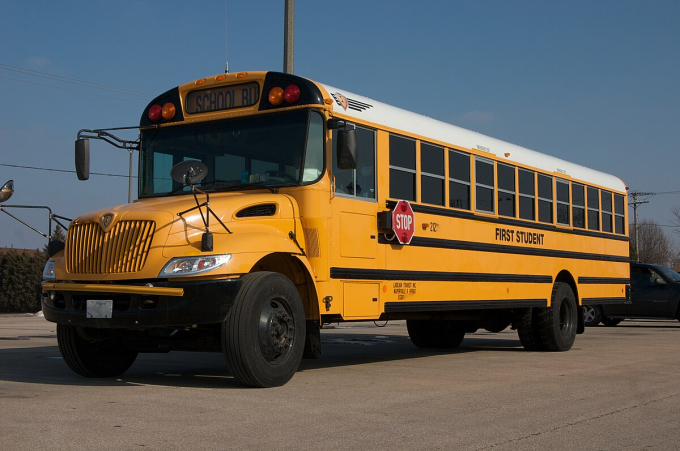 1200px-ICCE_Illinois_School_Bus