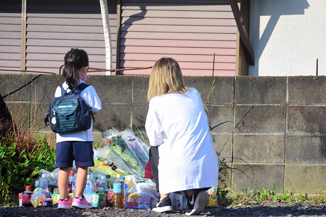 Vụ bé trai 5 tuổi tử vong vì bị bỏ quên trên xe bus của trường từng gây rúng động Nhật Bản: Hiệu trưởng và giáo viên bị xử lý ra sao? - Ảnh 3.