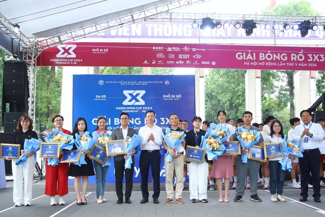 Dàn sao bóng rổ quy tụ tranh tài tại giải 3x3 Hanoi Open Cup 2024 - Ảnh 1.