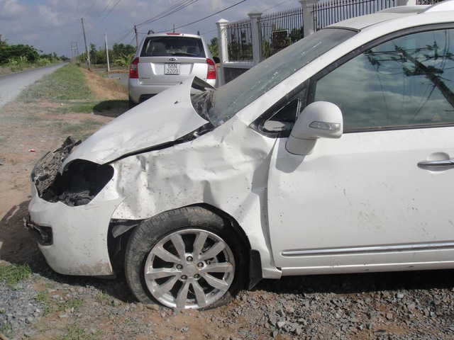 Cát Phượng bị tai nạn kinh hoàng 10 năm trước: Xe ô tô móp méo, gây ngỡ ngàng nhất điều này - Ảnh 3.