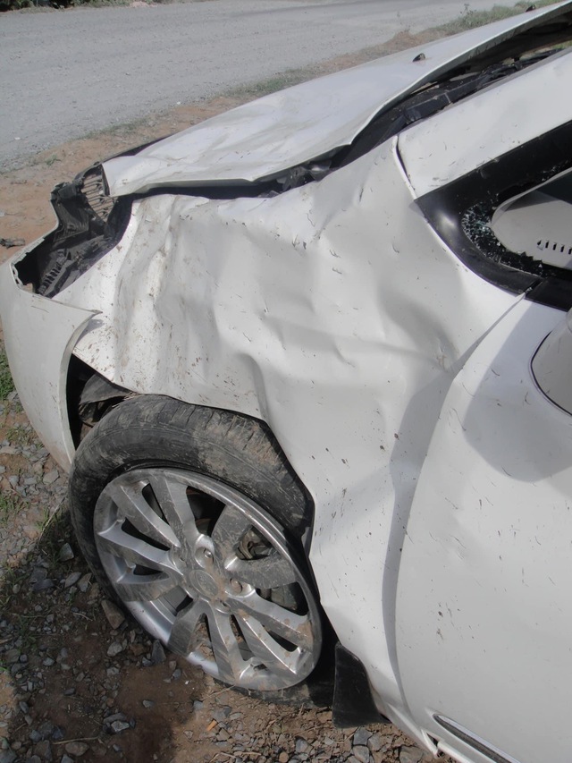 Cát Phượng bị tai nạn kinh hoàng 10 năm trước: Xe ô tô móp méo, gây ngỡ ngàng nhất điều này - Ảnh 4.