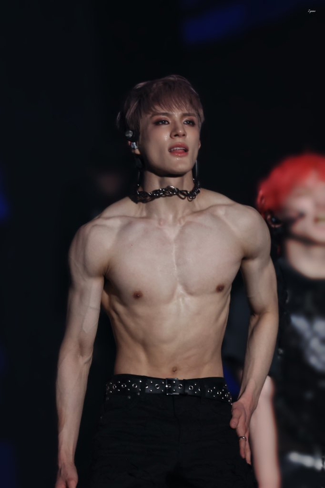 Thời tiết rất nóng nhưng thành viên nhóm nhạc Người Cởi Trần còn nóng hơn! - Ảnh 4.