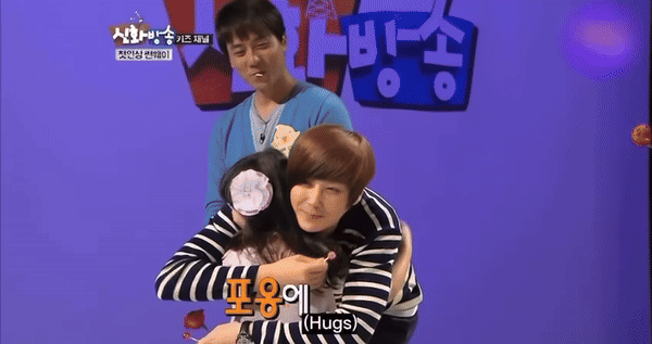 Ai m&agrave; ngờ c&ocirc; b&eacute; mắt cười từng ng&oacute; lơ tiền bối tr&ecirc;n truyền h&igrave;nh, nay lại trở th&agrave;nh idol nh&oacute;m nữ đ&igrave;nh đ&aacute;m Kpop! - Ảnh 8.