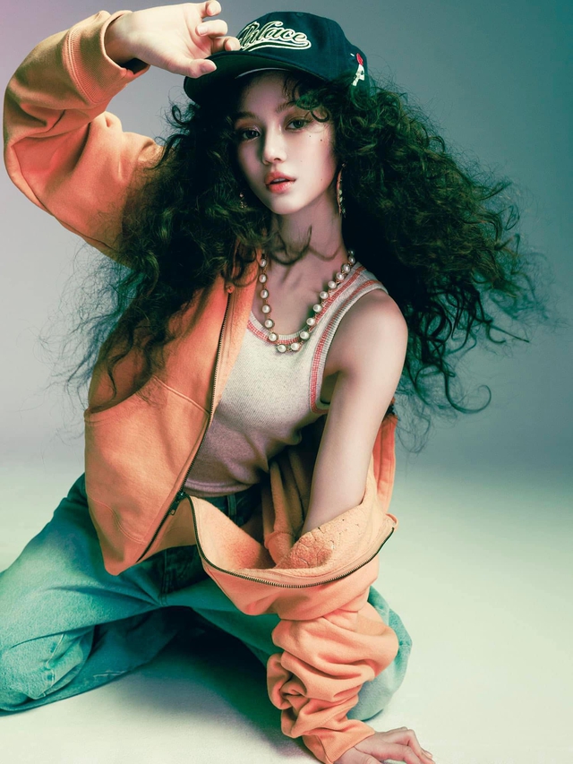 Ai m&agrave; ngờ c&ocirc; b&eacute; mắt cười từng ng&oacute; lơ tiền bối tr&ecirc;n truyền h&igrave;nh, nay lại trở th&agrave;nh idol nh&oacute;m nữ đ&igrave;nh đ&aacute;m Kpop! - Ảnh 12.