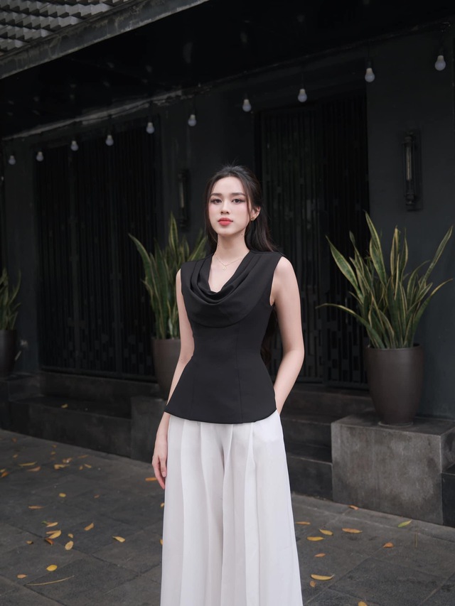 Sau khi vướng tin hẹn h&ograve; thiếu gia, Đỗ H&agrave; bị soi h&agrave;nh động kh&aacute;c lạ tr&ecirc;n MXH - Ảnh 15.
