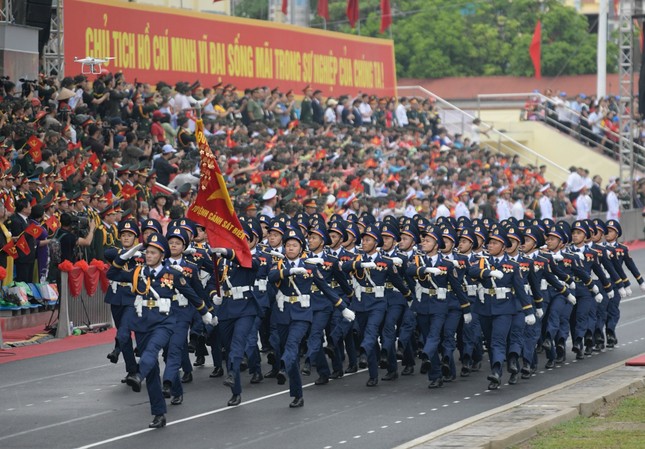 Diễu binh, diễu hành kỷ niệm trọng thể 70 năm Chiến thắng Điện Biên Phủ - Ảnh 29.