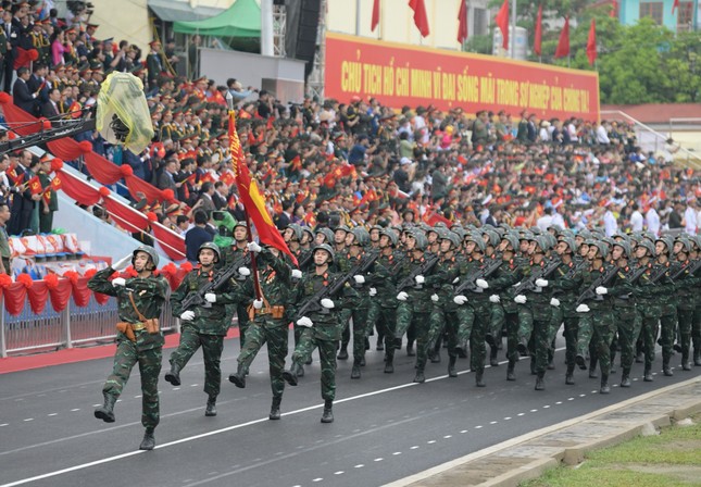 Diễu binh, diễu hành kỷ niệm trọng thể 70 năm Chiến thắng Điện Biên Phủ - Ảnh 26.