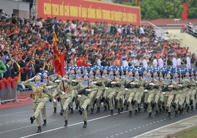Diễu binh, diễu hành kỷ niệm trọng thể 70 năm Chiến thắng Điện Biên Phủ - Ảnh 25.