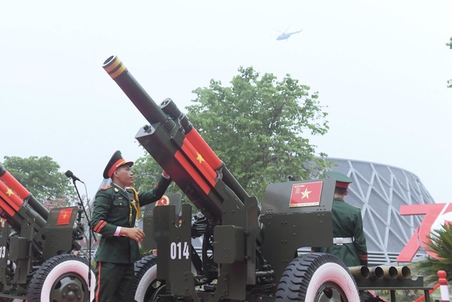 Diễu binh, diễu hành kỷ niệm trọng thể 70 năm Chiến thắng Điện Biên Phủ - Ảnh 79.