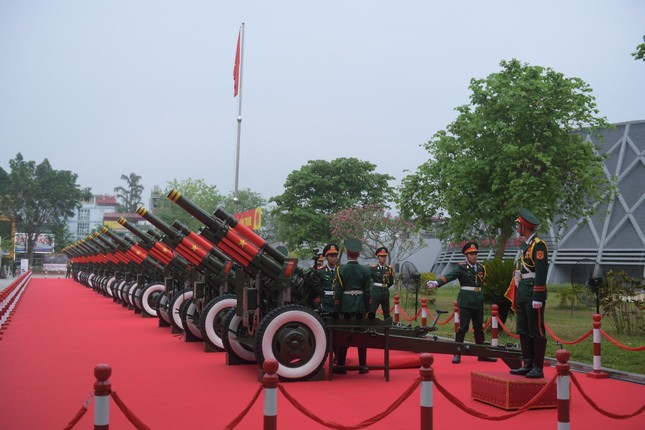 Diễu binh, diễu hành kỷ niệm trọng thể 70 năm Chiến thắng Điện Biên Phủ - Ảnh 78.