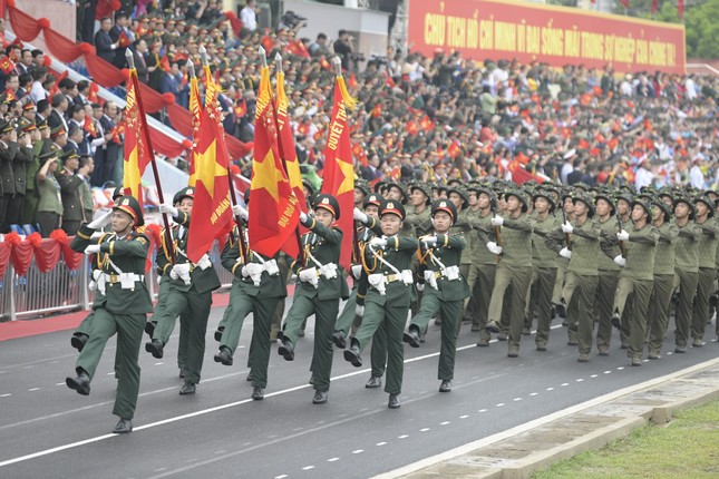 Diễu binh, diễu hành kỷ niệm trọng thể 70 năm Chiến thắng Điện Biên Phủ - Ảnh 38.