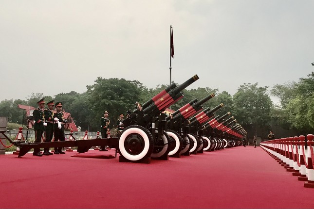 Diễu binh, diễu hành kỷ niệm trọng thể 70 năm Chiến thắng Điện Biên Phủ - Ảnh 77.