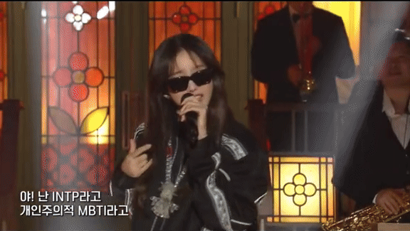 Bà cả Penthouse gây sốc với màn bắn rap “quá mượt, netizen tưởng đâu idol đến từ YG! - Ảnh 2.