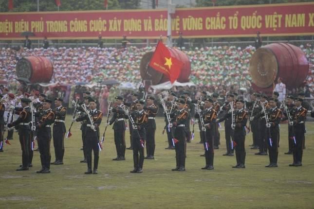 Diễu binh, diễu hành kỷ niệm trọng thể 70 năm Chiến thắng Điện Biên Phủ - Ảnh 73.