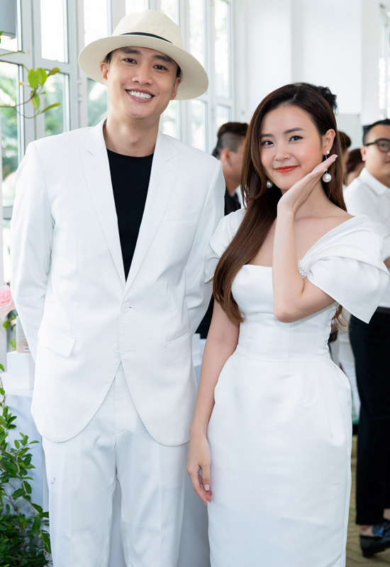 Dàn sao lên đường đến Đà Lạt dự cưới Midu: Quốc Trường hào hứng, Harry Lu nôn nao dậy trước cả báo thức