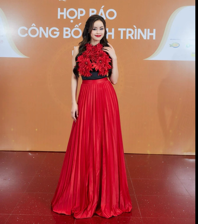 Họp báo Hoa hậu Quốc gia Việt Nam: Thùy Tiên - Đỗ Hà đọ sắc nét căng, công bố loạt phần thi lần đầu xuất hiện - Ảnh 9.