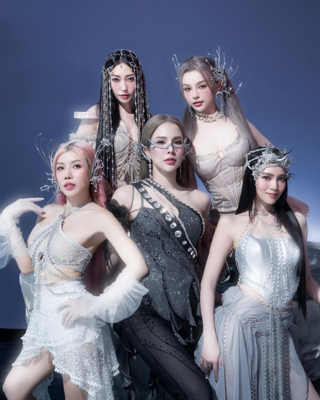 Bắt cận nhan sắc thật của Huyền Baby qua cam thường, c&oacute; lấn &aacute;t Ch&acirc;u B&ugrave;i khi đứng chung? - Ảnh 7.