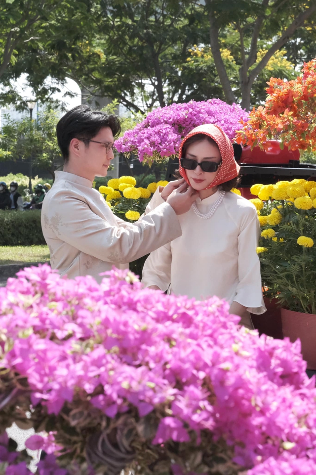 Ngô Thanh Vân nhí nhảnh kỷ niệm ngày cưới bên chồng trẻ - Ảnh 7.