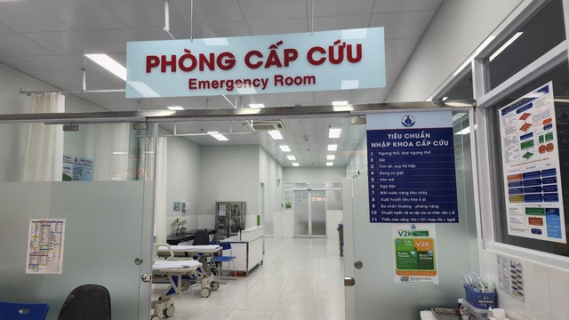 Vụ cháy nhà 2 tầng ở quận 10, TP HCM: Ba trẻ em nhập viện là anh em ruột - Ảnh 1.