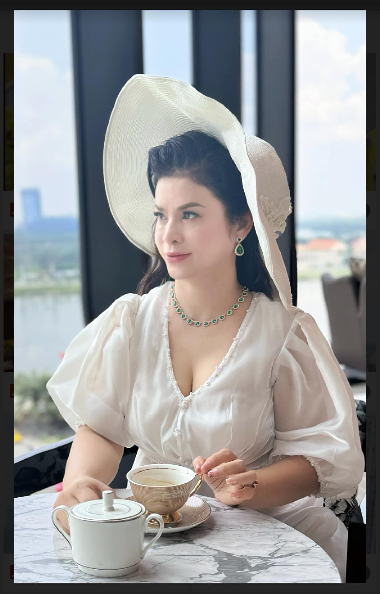 Hình ảnh mới nhất của bà Lê Hoàng Diệp Thảo: Nhan sắc mặn mà, thần thái nữ doanh nhân ấn tượng ở tuổi 52 - Ảnh 2.