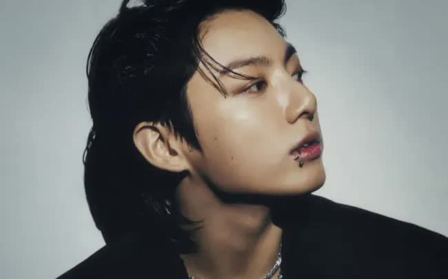 Jungkook (BTS) lập kỳ tích với vị trí đầu bảng trên BXH iTunes 102 quốc gia - Ảnh 1.