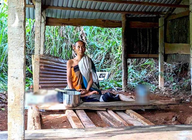 Hàng trăm người tìm đến nơi ông Thích Minh Tuệ ẩn tu: Người nhà gửi đơn đề nghị xử lý các trường hợp lợi dụng hình ảnh, livestream - Ảnh 2.