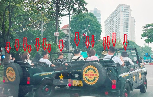 Hàng loạt xe u-oát vi phạm giao thông diễu phố: CSGT Hà Nội nói gì? - Ảnh 1.