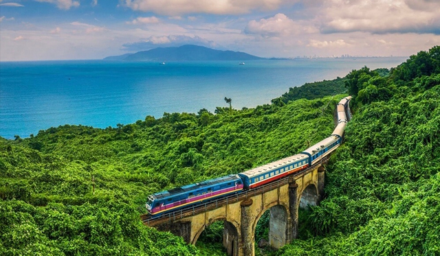Chuyến tàu di sản qua đường sắt đẹp nhất Việt Nam, vé hơn 100.000 đồng, du khách nhận xét: Rất đáng thử! - Ảnh 2.