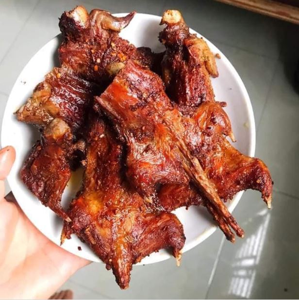Nơi chuột đồng là đặc sản ở Hà Nội: Thợ săn lùng sục giữa đêm cố đạt KPI bắt 30kg, bỏ túi tiền triệu - Ảnh 7.