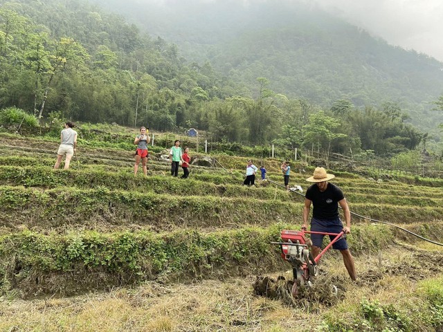 Không du lịch hưởng thụ nữa, khách Tây tới Việt Nam giờ lại thích những hoạt động này! - Ảnh 5.