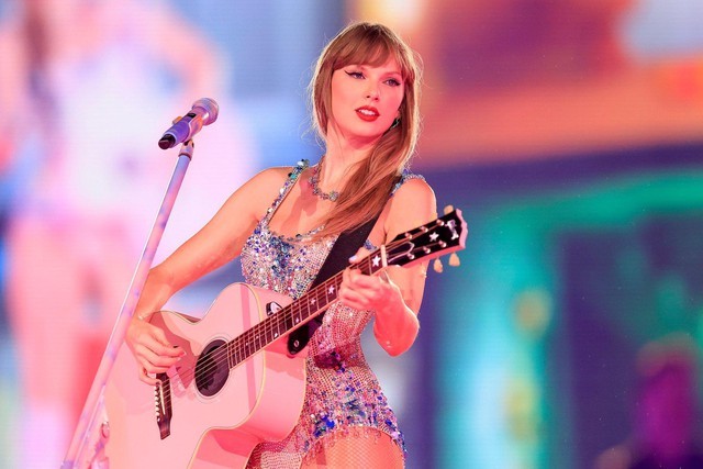Ca sĩ Taylor Swift khiến Ngân hàng trung ương Anh có thể hoãn hạ lãi suất từ mức cao nhất 16 năm: Sức mạnh 1,27 tỷ USD của ‘Swiftflation’ - Ảnh 2.