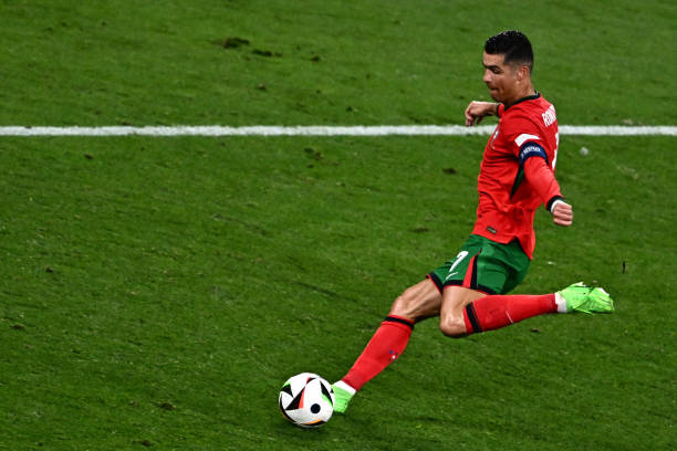 Trực tiếp Bồ Đào Nha vs CH Séc: Ronaldo liên tục uy hiếp, bàn thắng đã rất gần - Ảnh 1.