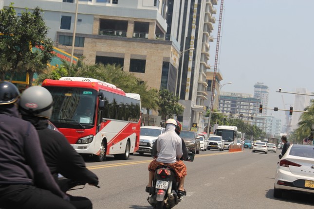 Hơn 16.000 thí sinh vượt vũ môn vào lớp 10, Đà Nẵng cấm xe nhiều tuyến đường - Ảnh 2.