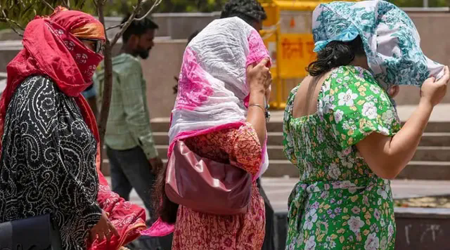 Nắng nóng nghiêm trọng khiến 110 người tử vong, hơn 40.000 người bị sốc nhiệt trên khắp Ấn Độ - Ảnh 1.