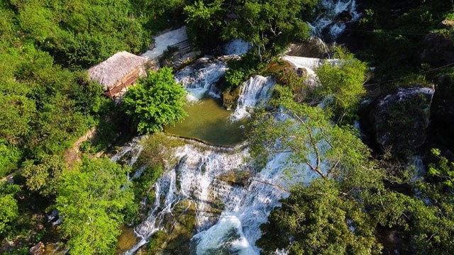 Có một thác nước trong xanh giữa núi rừng Lạng Sơn, được du khách ngợi ca là nàng tiên nữ xứ Lạng - Ảnh 3.