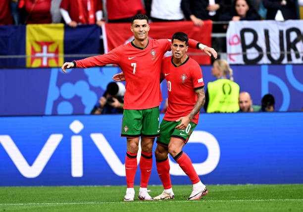 Trực tiếp Bồ Đ&agrave;o Nha - Thổ Nhĩ Kỳ: V&Agrave;O!! Ronaldo kiến tạo! Bruno hưởng lợi - Ảnh 2.