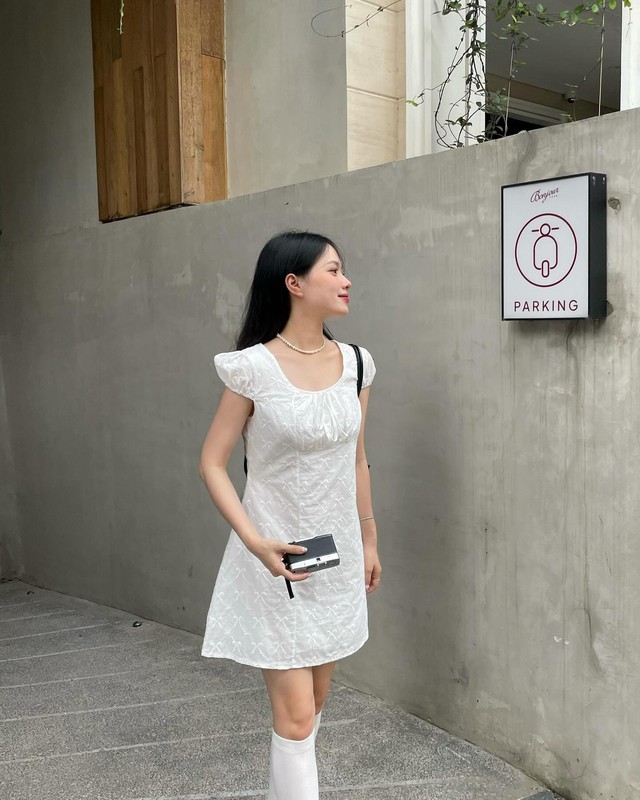 Wenn Sie auf Reisen gerne Kleider tragen, sehen Sie sich bitte den Stil von Ho Ngoc Ha an – Foto 11.