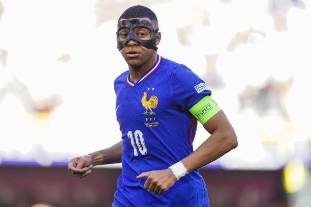 Mbappe nổ s&uacute;ng, Ph&aacute;p vẫn phải nhận kết quả đ&aacute;ng b&aacute;o động tại Euro 2024 - Ảnh 2.