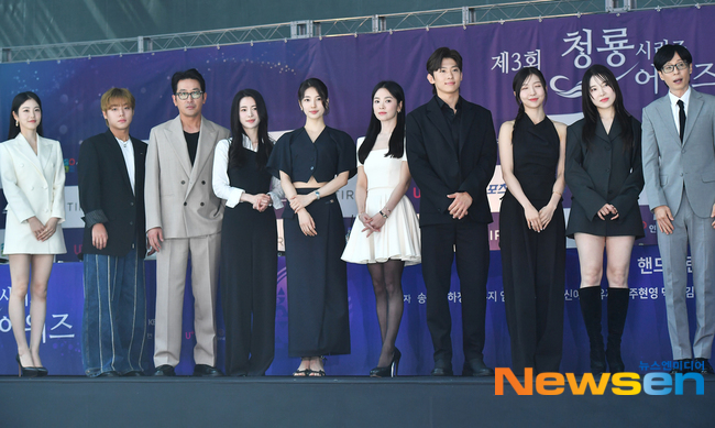 Song Hye Kyo - Suzy đọ sắc trong khung hình gấp đôi visual, lấn át cả dàn sao đình đám trong sự kiện khủng - Ảnh 32.