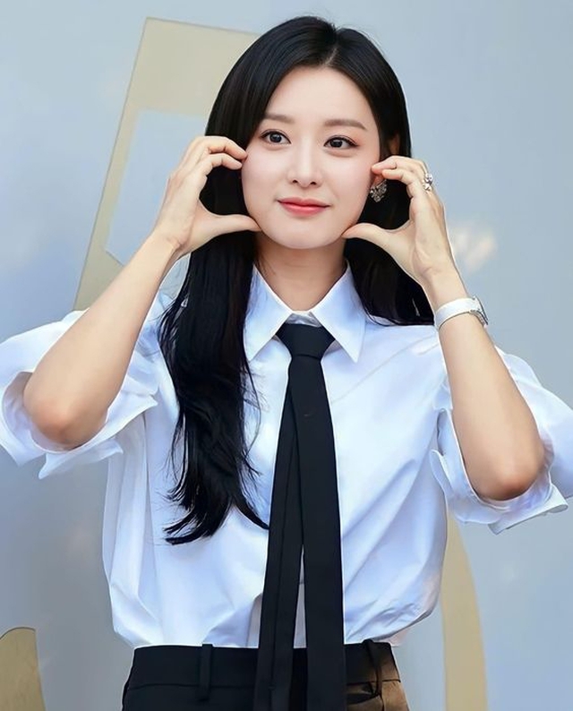 Cam thường không dìm nổi Kim Ji Won, hóa ra bí quyết ở 4 món skincare giá siêu dễ chịu này - Ảnh 5.