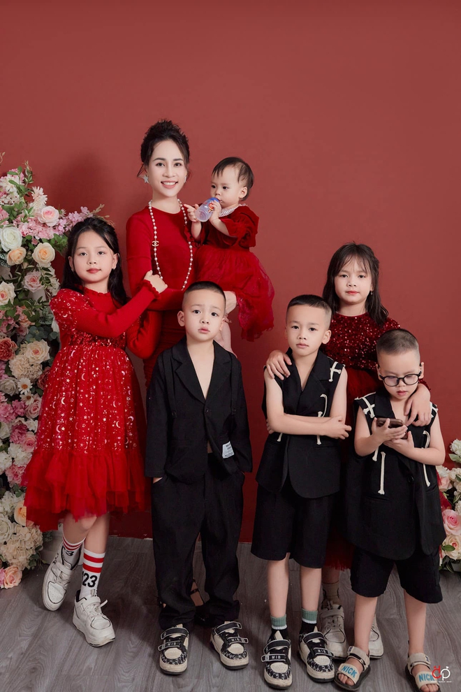Vợ chồng Nghệ An cưới 11 năm đẻ 6 người con: Vẫn chưa muốn chốt sổ hộ khẩu - Ảnh 6.