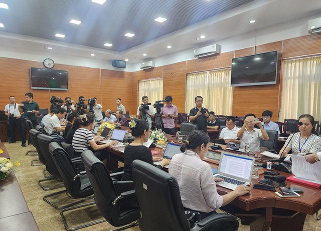 Sở GD-ĐT tỉnh Đắk Lắk thông tin vụ lùm xùm đề thi toán THPT - Ảnh 2.