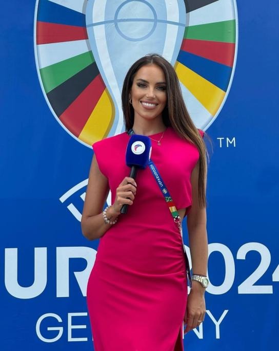 Nữ Hoa hậu gây sốt khi cùng đội tham dự Euro 2024, khẳng định bản thân không chỉ có gương mặt đẹp - Ảnh 1.